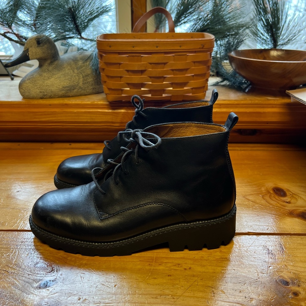 Bass Black Ginnie Leather Lace-Up Boots